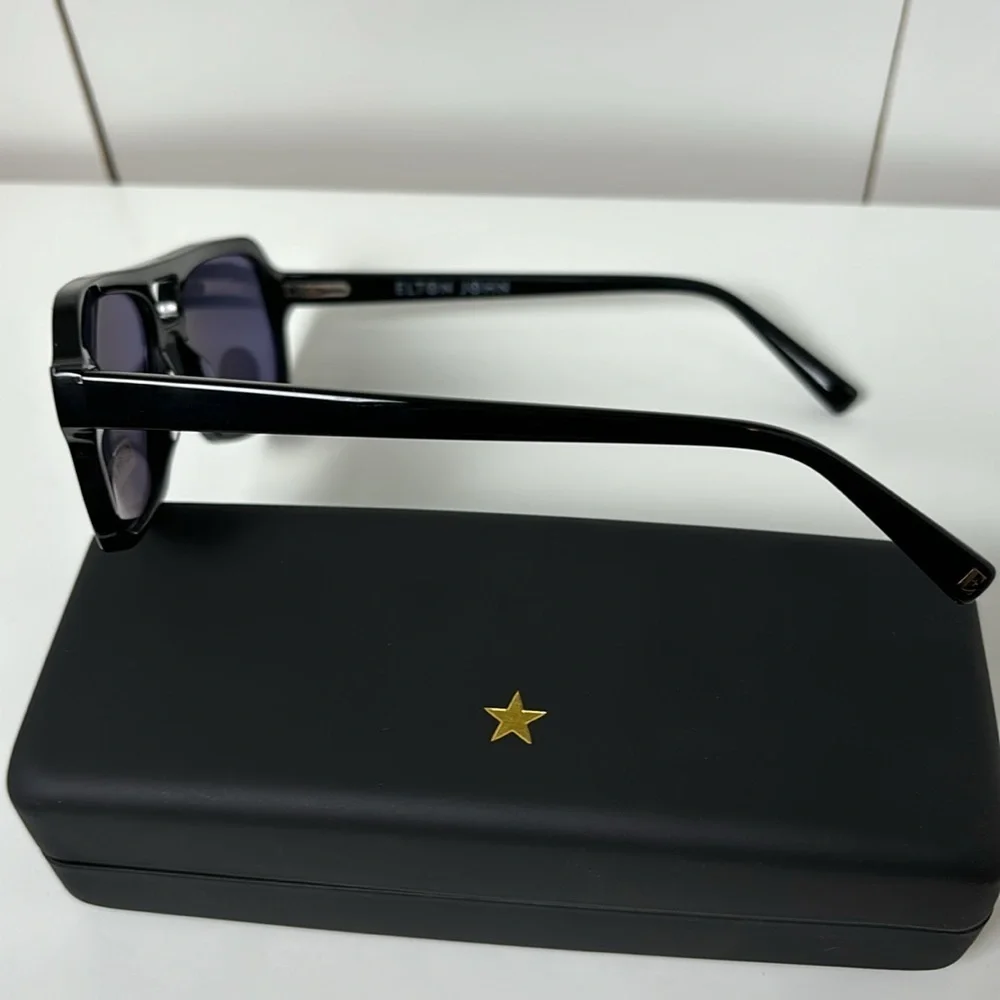 ☀️NWT Elton John Sunglasses